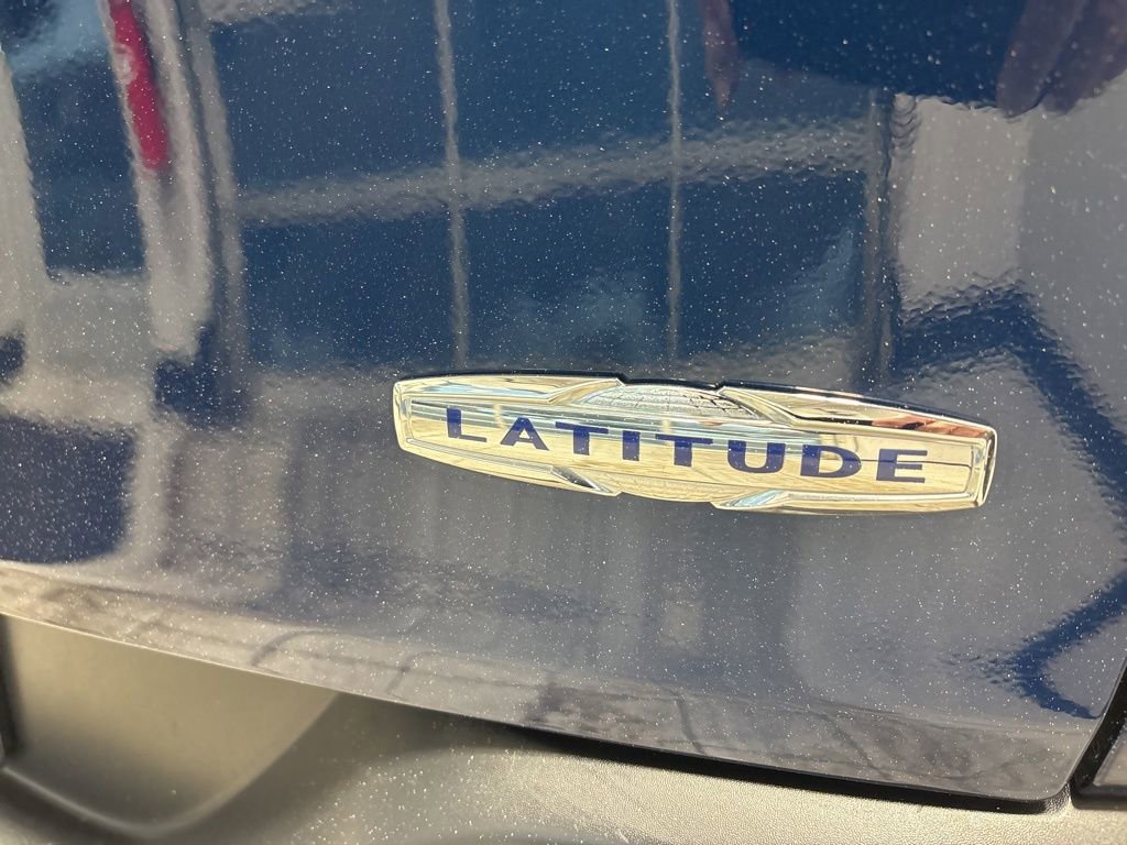 Used 2018 Jeep Cherokee Latitude Plus w/ Comfort/Convenience Group image 13