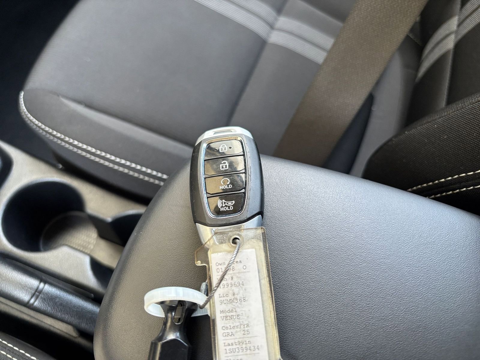 Used 2025 Hyundai Venue SEL image 24