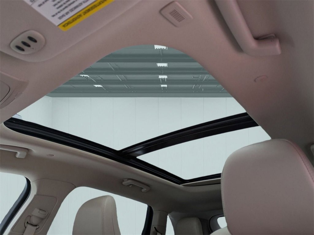 Used 2022 Lincoln Nautilus Reserve w/ Equipment Group 201A image 14