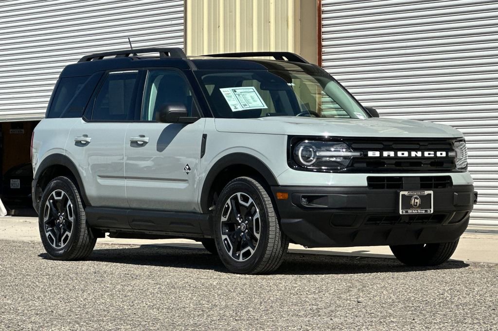 Used 2022 Ford Bronco Sport Outer Banks w/ Tech Package AWD/4WD image 8