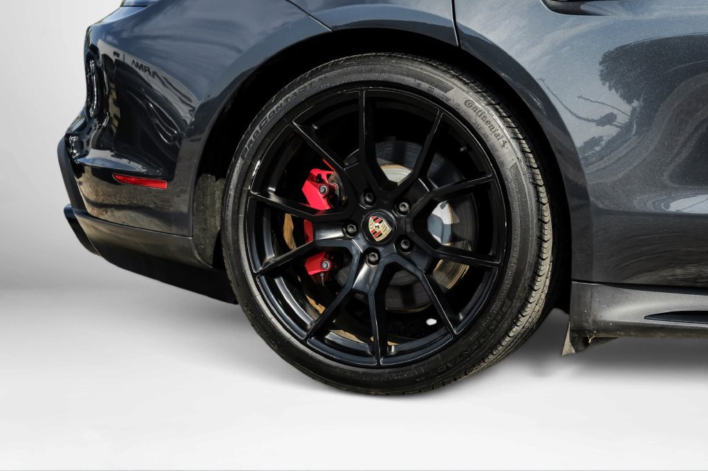 Used 2022 Porsche Taycan GTS AWD/4WD image 60