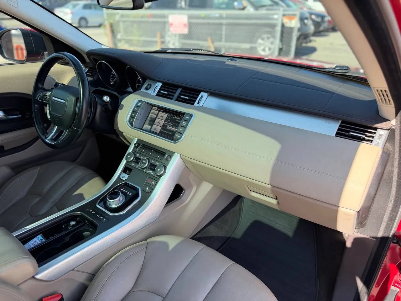 Used 2014 Land Rover Range Rover Evoque Pure Premium AWD/4WD image 40