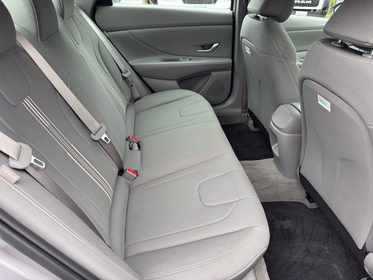 Used 2026 Hyundai Elantra Sport FWD image 13