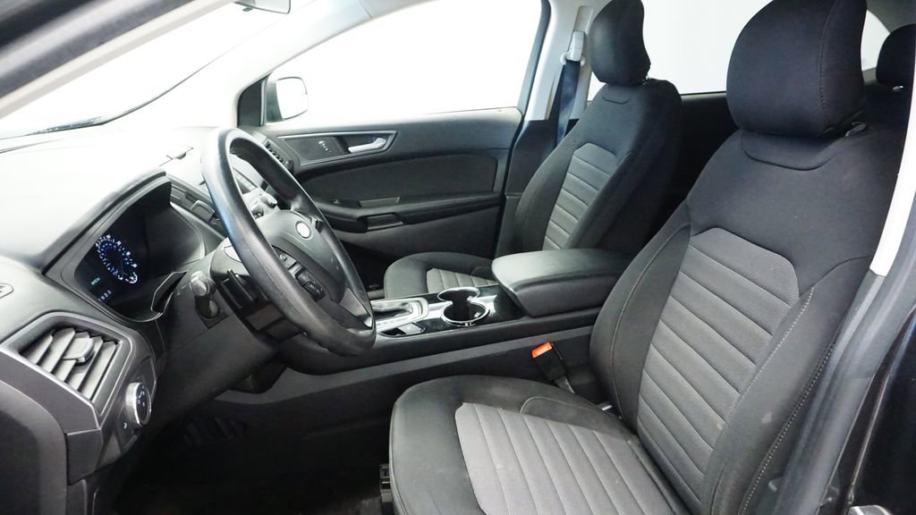 Used 2018 Ford Edge SE image 26