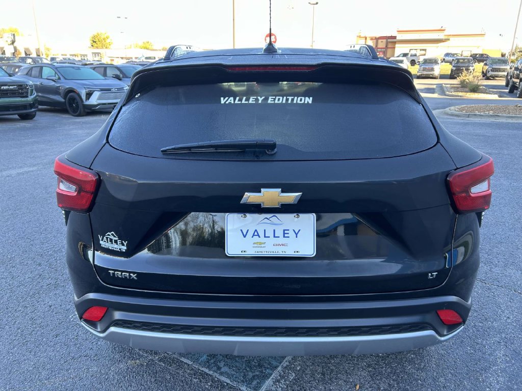 Used 2026 Chevrolet Trax LT FWD image 6