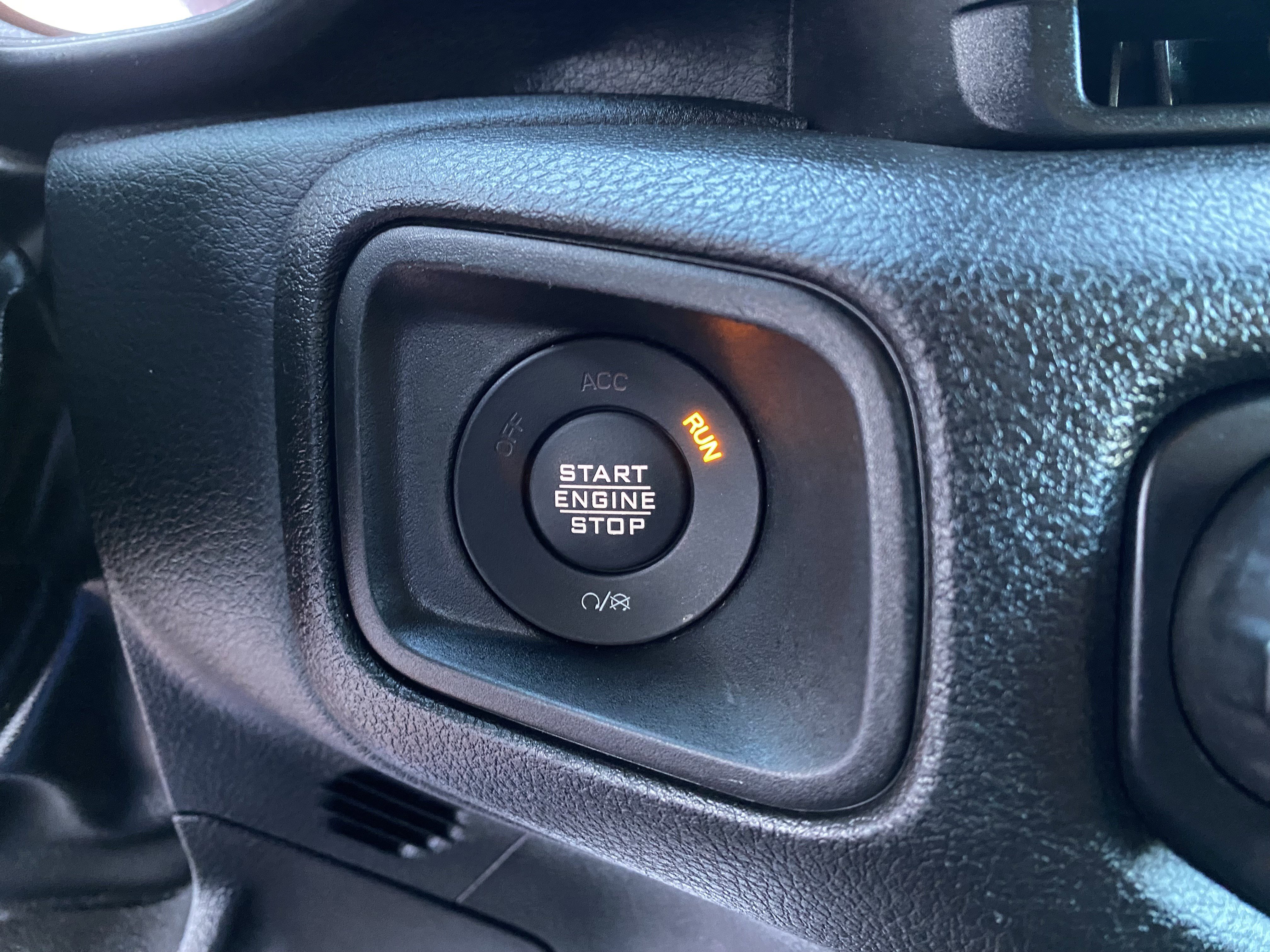 Used 2024 Jeep Wrangler Willys image 28