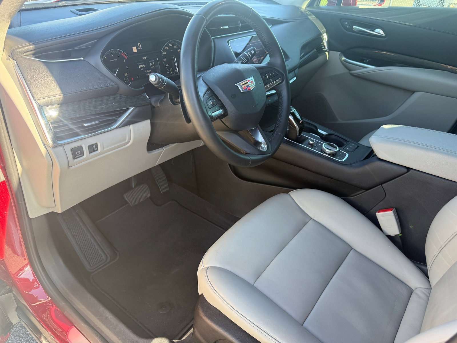 Used 2020 Cadillac XT4 Premium Luxury w/ Driver Awareness Package image 11