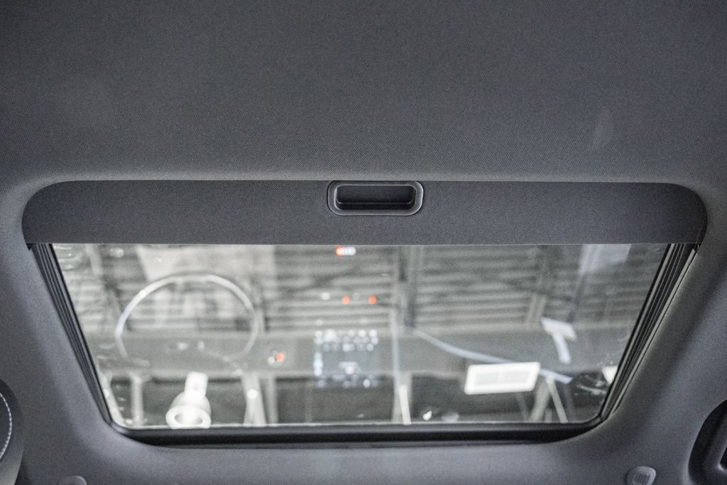 New 2025 Jeep Grand Cherokee 4WD image 31