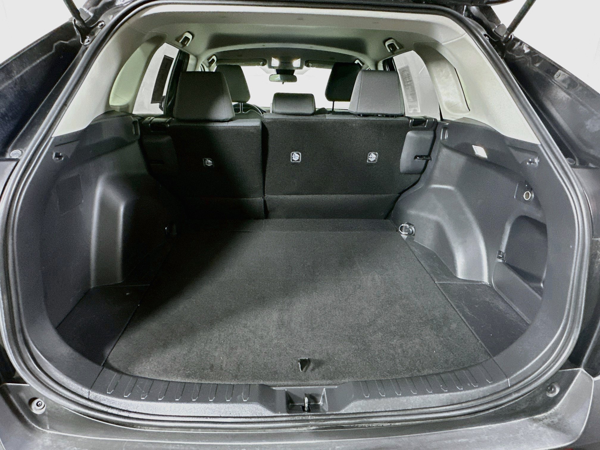 Used 2025 Toyota RAV4 XLE FWD image 29
