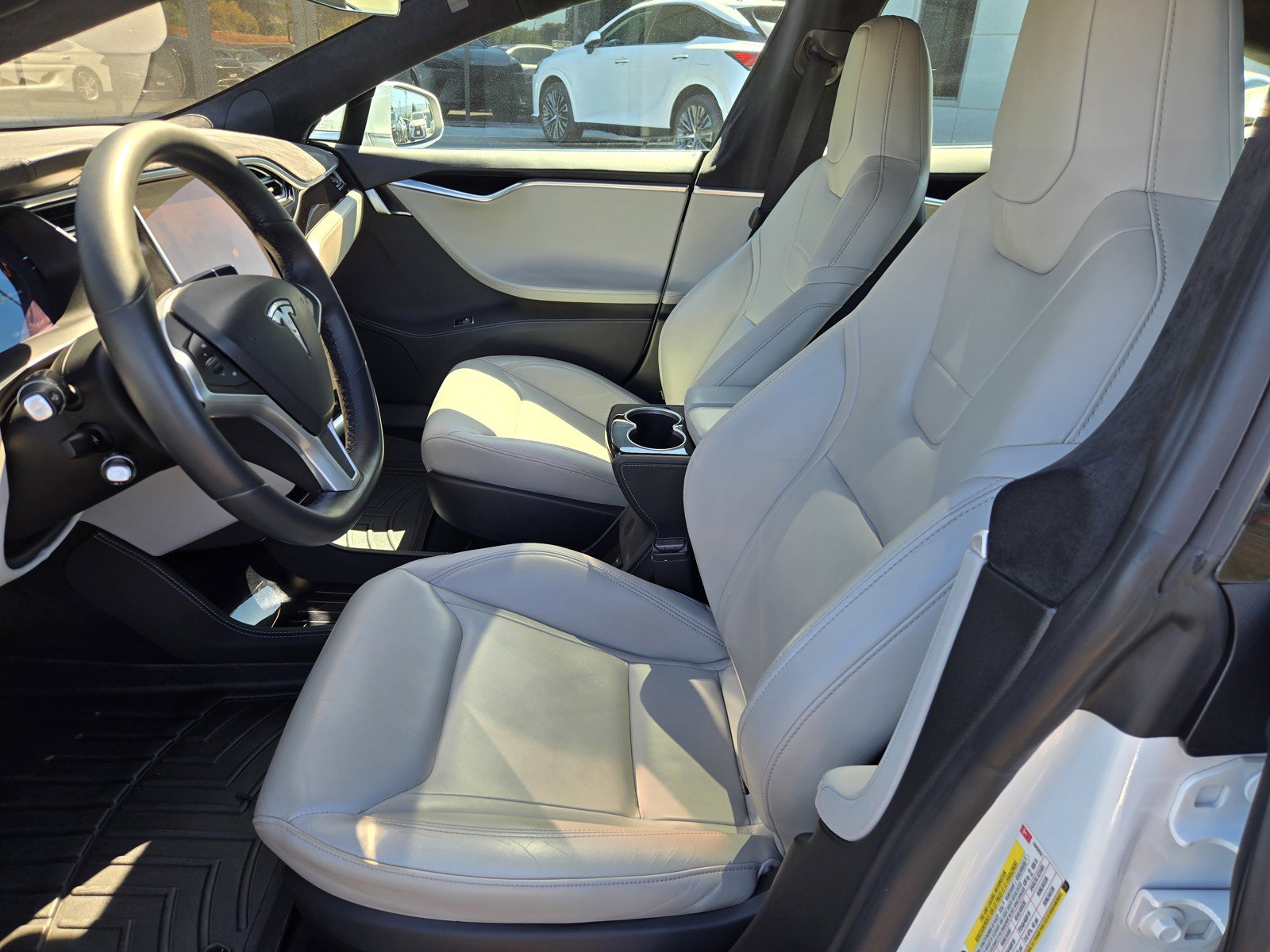 Used 2015 Tesla Model S AWD image 15
