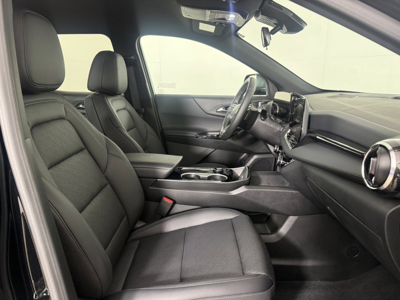 Used 2026 Chevrolet Equinox LT w/ Convenience Package II image 10