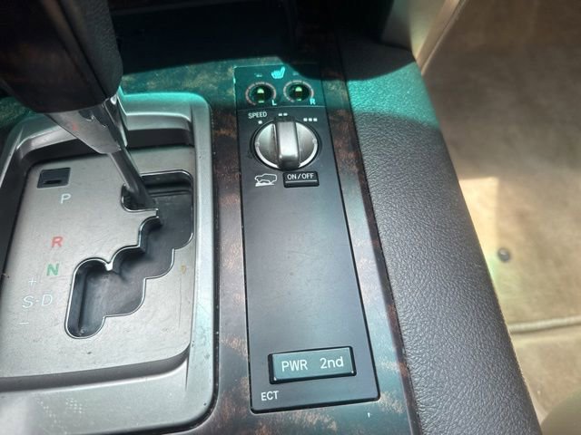 Used 2010 Toyota Land Cruiser AWD/4WD image 32