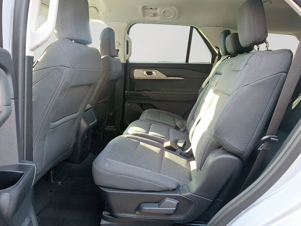 Used 2025 Ford Explorer Active image 8