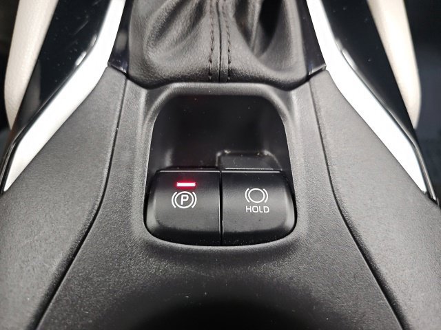 Certified 2024 Toyota Corolla Cross L AWD/4WD image 24
