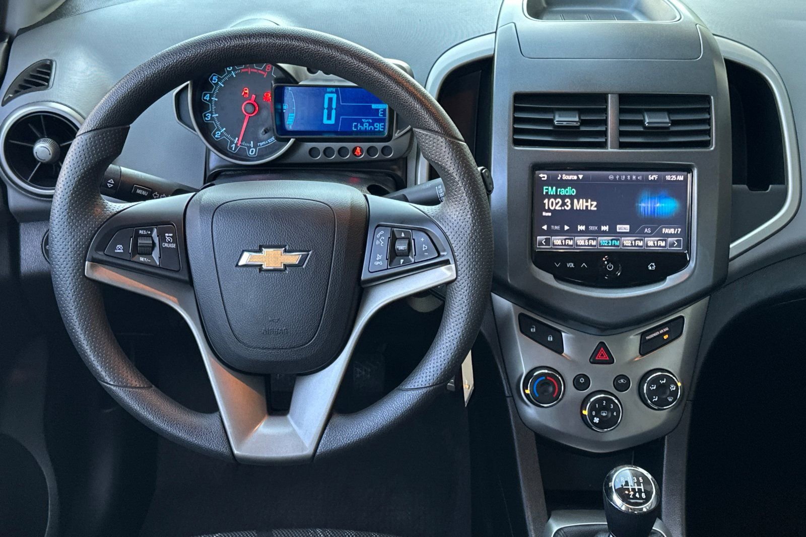 Used 2014 Chevrolet Sonic LT w/ Fun and Sun Package FWD image 14