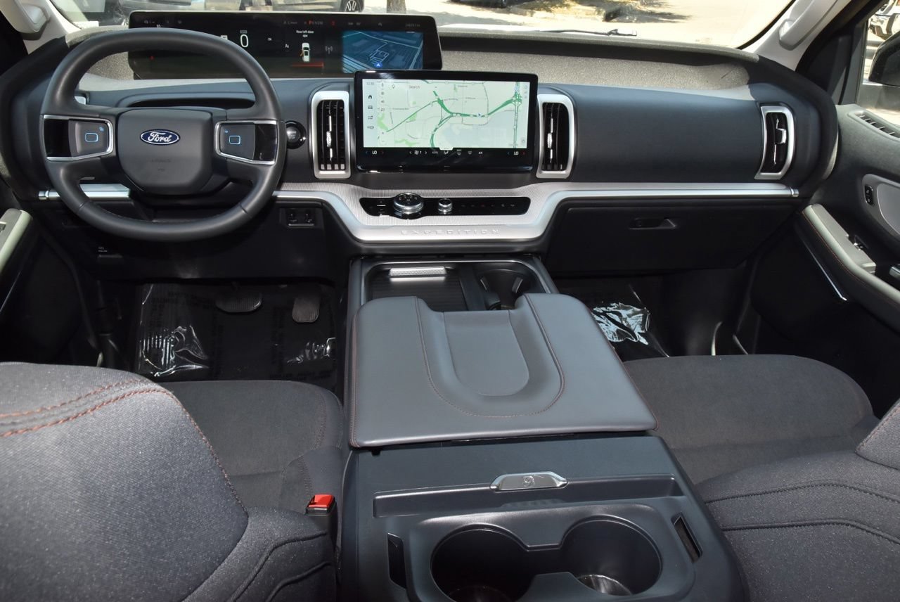 Certified 2025 Ford Expedition Max Active RWD image 17