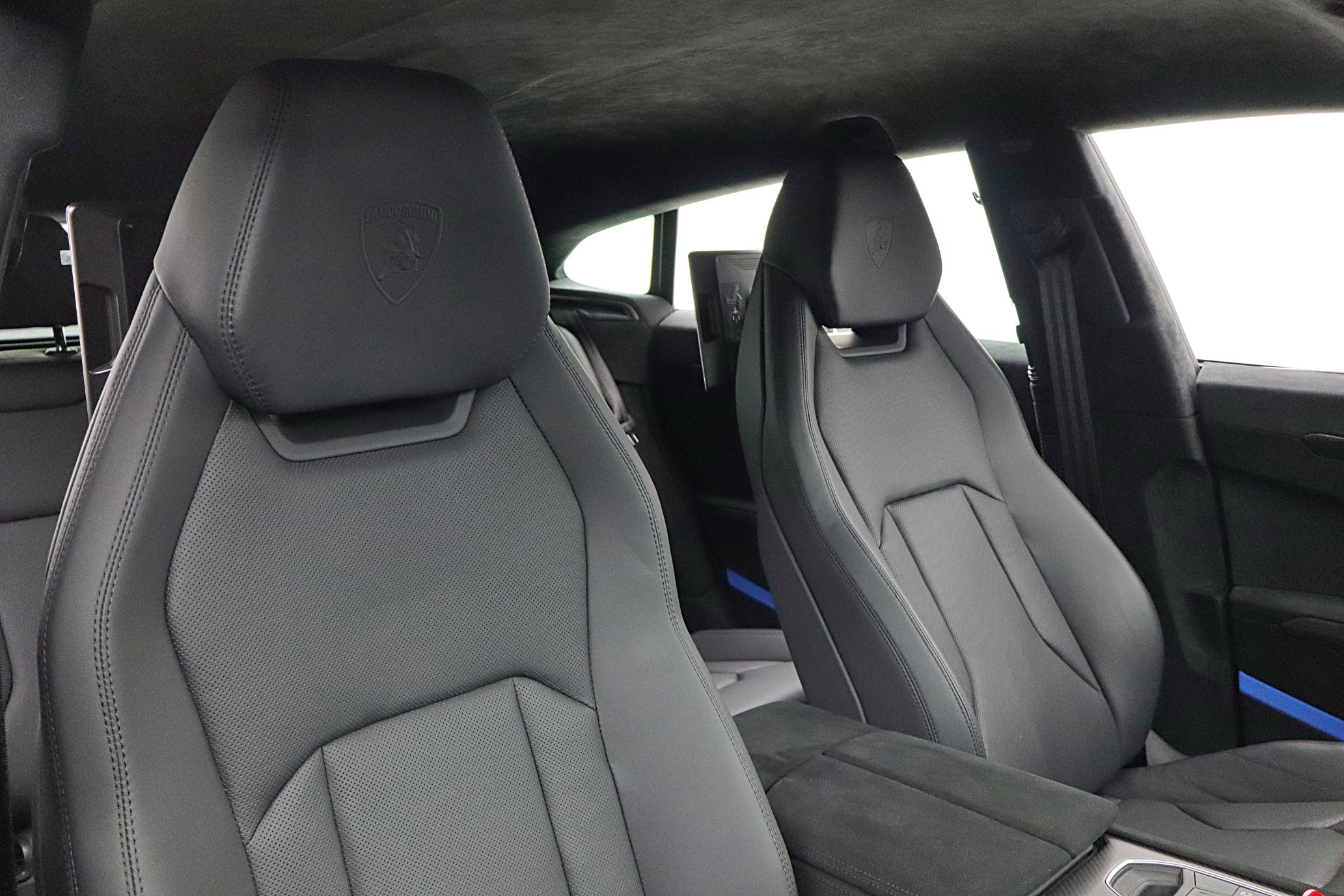 Used 2024 Lamborghini Urus Performante image 38