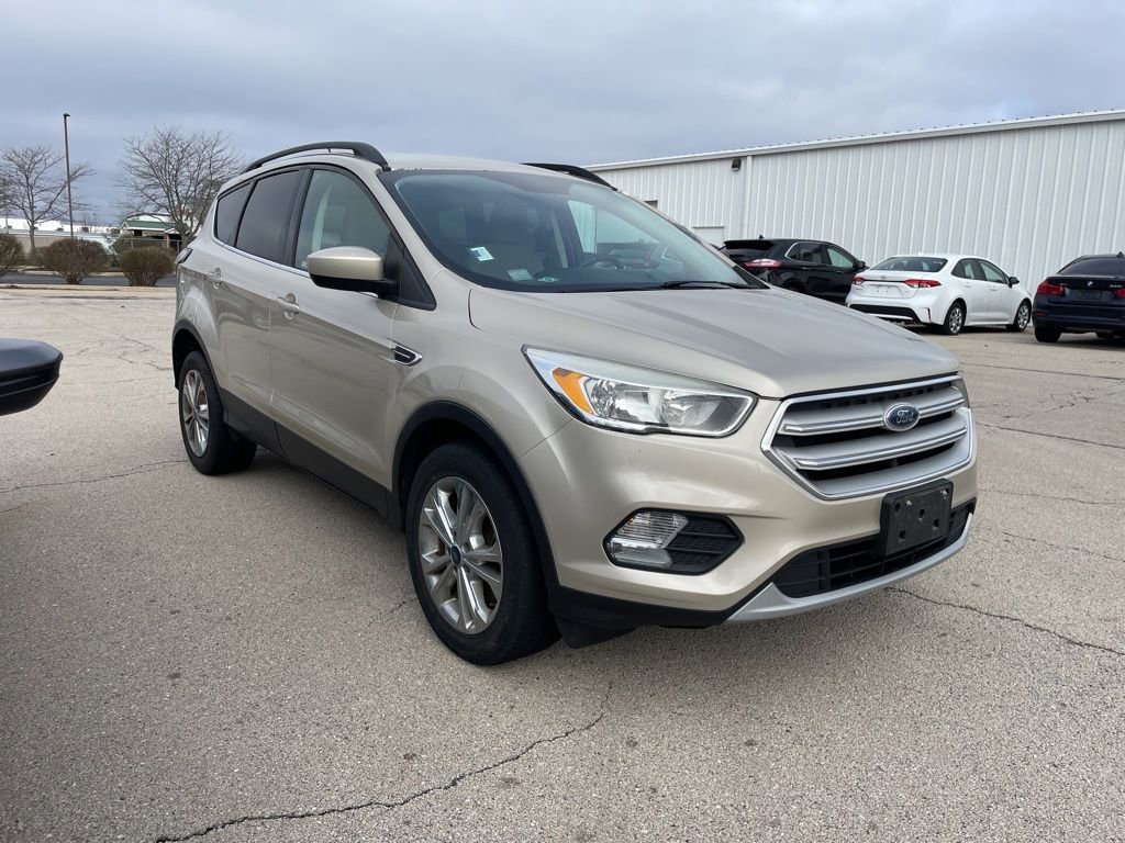 Used 2018 Ford Escape SE w/ SE Sync 3 Package image 1