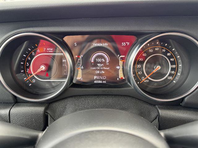 Used 2021 Jeep Wrangler Unlimited Sahara w/ Uconnect 4C Nav & Sound Group AWD/4WD image 34