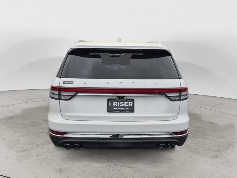Used 2020 Lincoln Aviator Reserve w/ Equipment Group 202A image 4