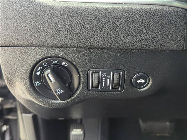 Used 2016 Dodge Charger SXT w/ Navigation & Travel Group AWD/4WD image 13
