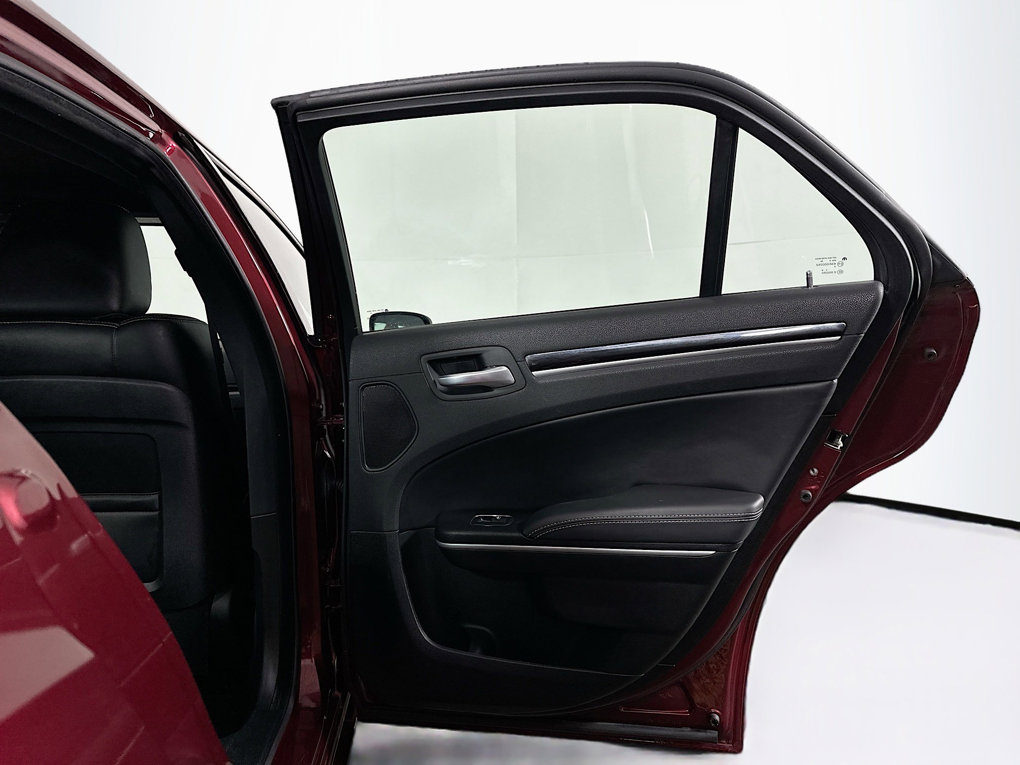 Used 2023 Chrysler 300 S image 31