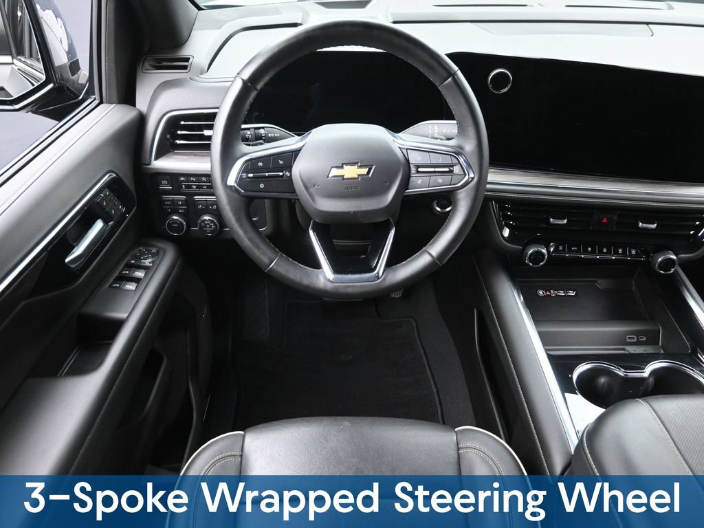 Used 2025 Chevrolet Tahoe Premier AWD/4WD image 16