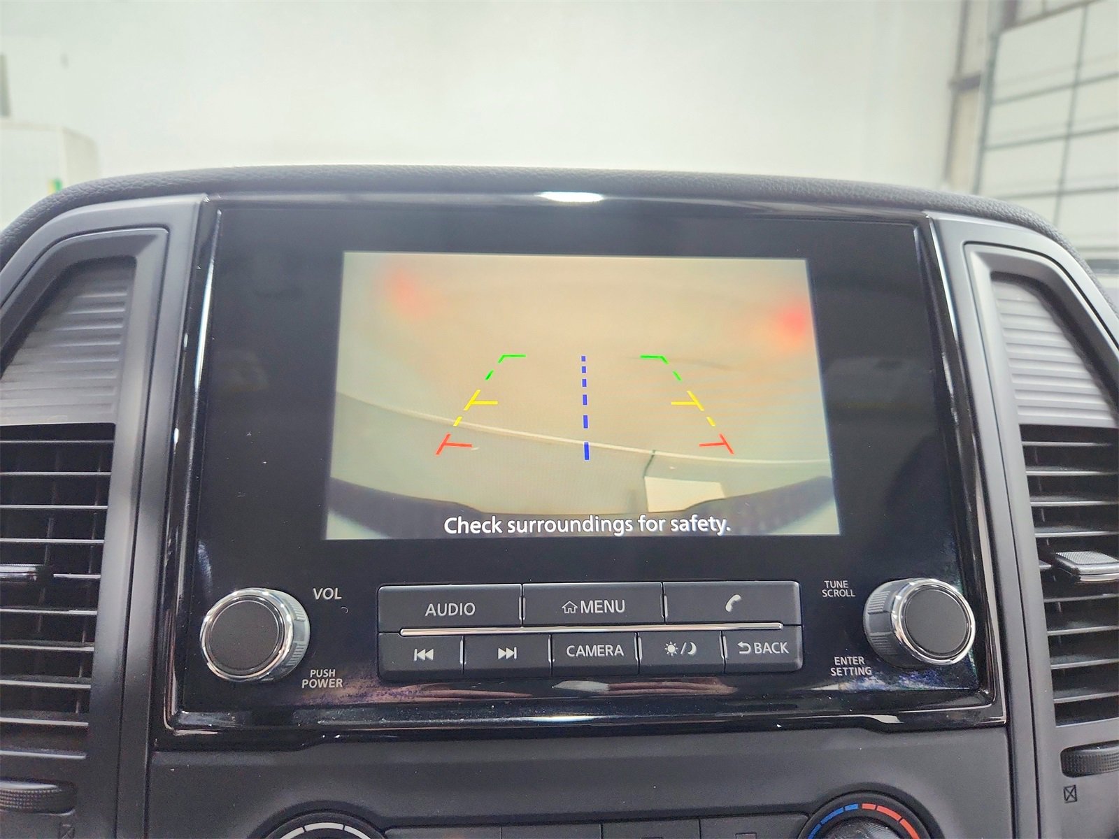 Used 2023 Nissan Titan SV image 25