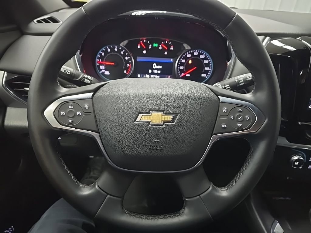 Used 2023 Chevrolet Traverse LT image 18