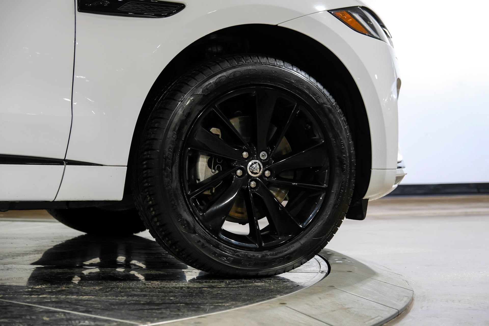 Used 2024 Jaguar F-PACE R-Dynamic S AWD/4WD image 68