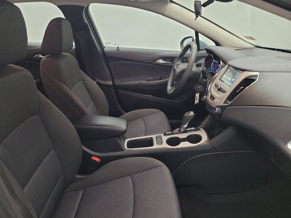 Used 2018 Chevrolet Cruze LS FWD image 21