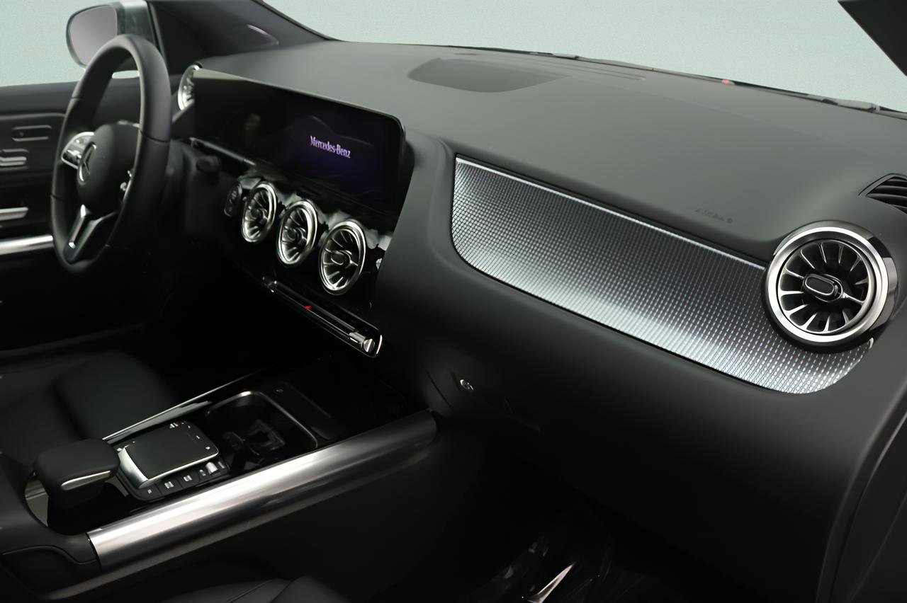 Certified 2023 Mercedes-Benz GLA 250 image 22