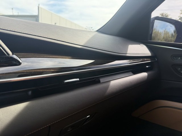Used 2023 Cadillac Escalade ESV Premium Luxury image 40