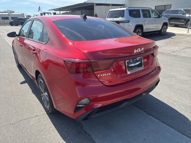 Used 2022 Kia Forte LXS image 3