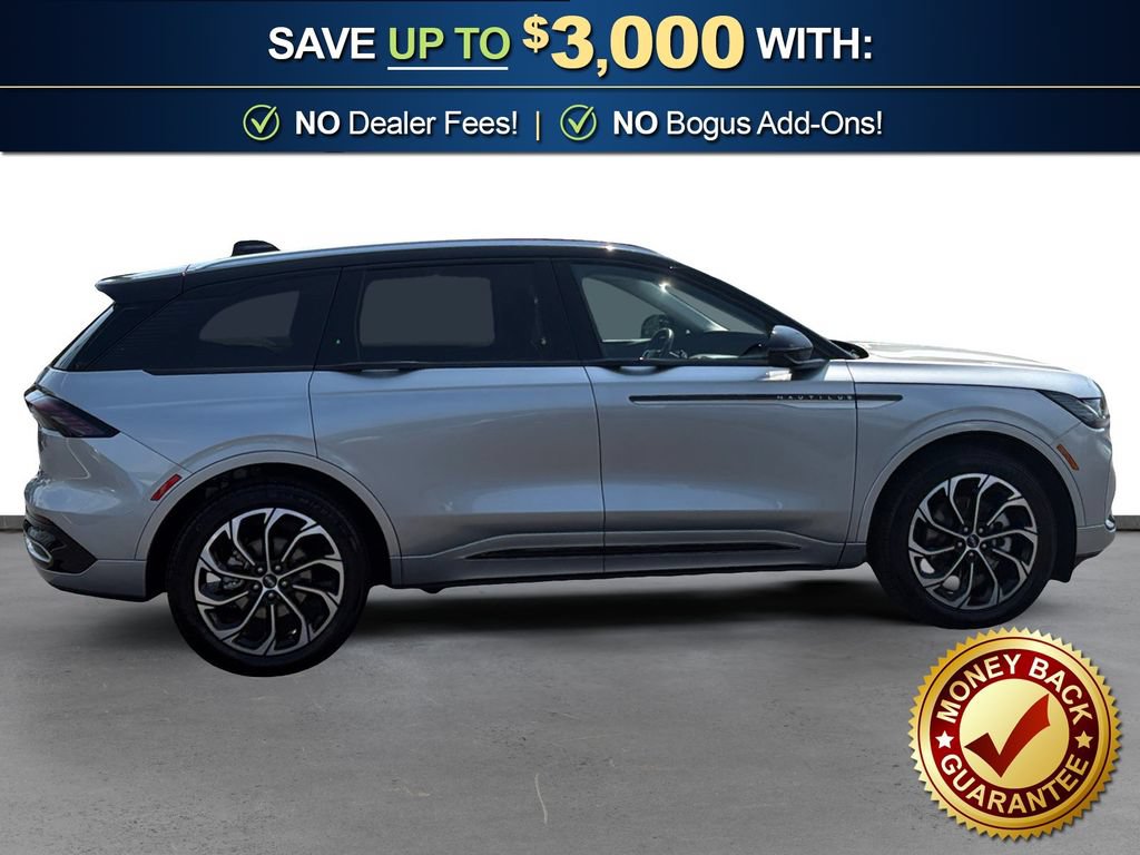 Used 2025 Lincoln Nautilus Reserve AWD/4WD image 8