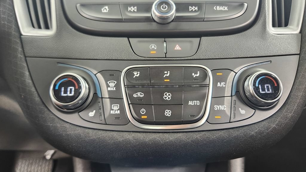 Used 2024 Chevrolet Malibu LT FWD image 25