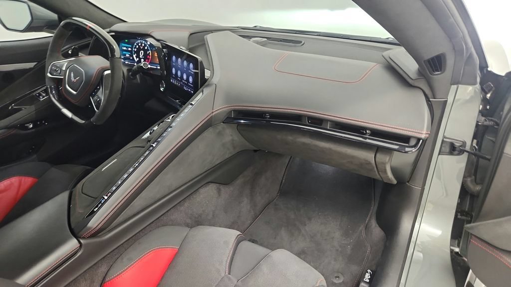 Used 2023 Chevrolet Corvette Z06 w/ Z07 Performance Package RWD image 42