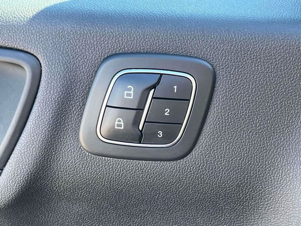 Used 2023 Ford Escape Active w/ Tech Pack #2 FWD image 32