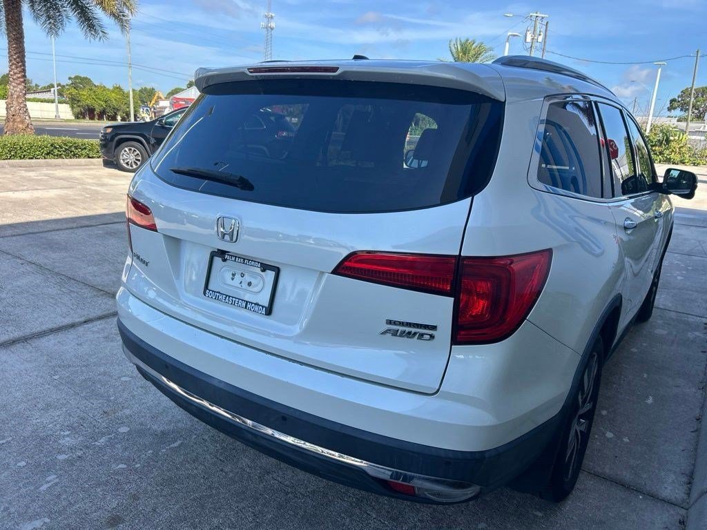 Used 2017 Honda Pilot Touring image 7