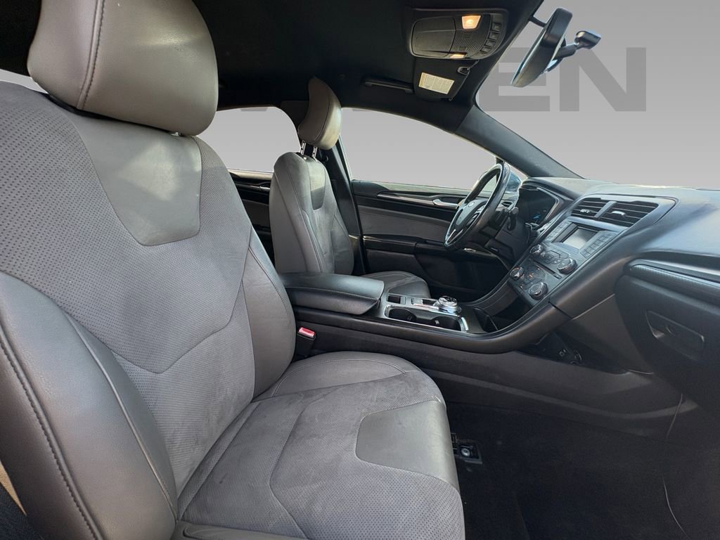 Used 2018 Ford Fusion Sport image 8