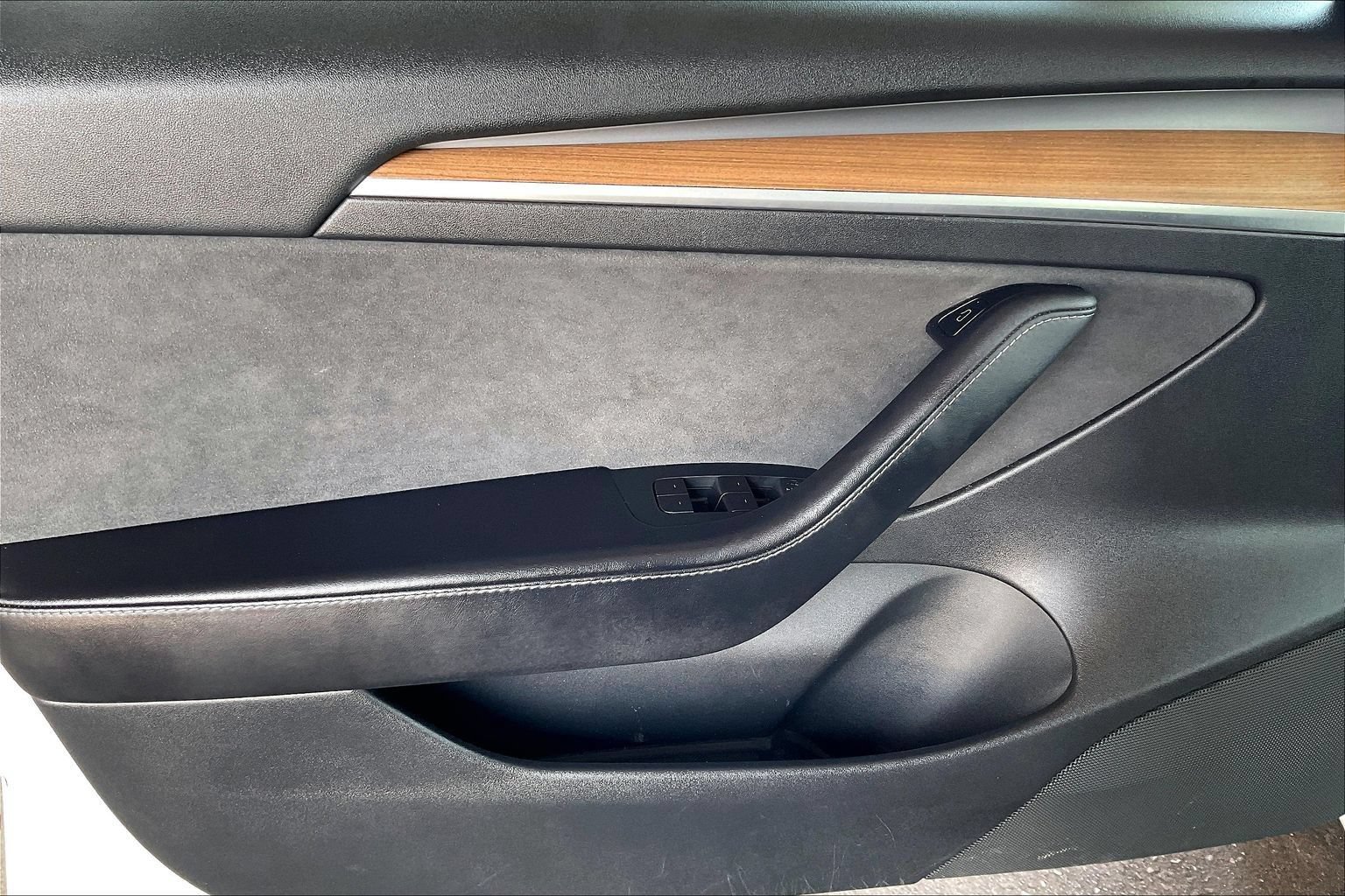 Used 2021 Tesla Model 3 Standard Range Plus RWD image 18
