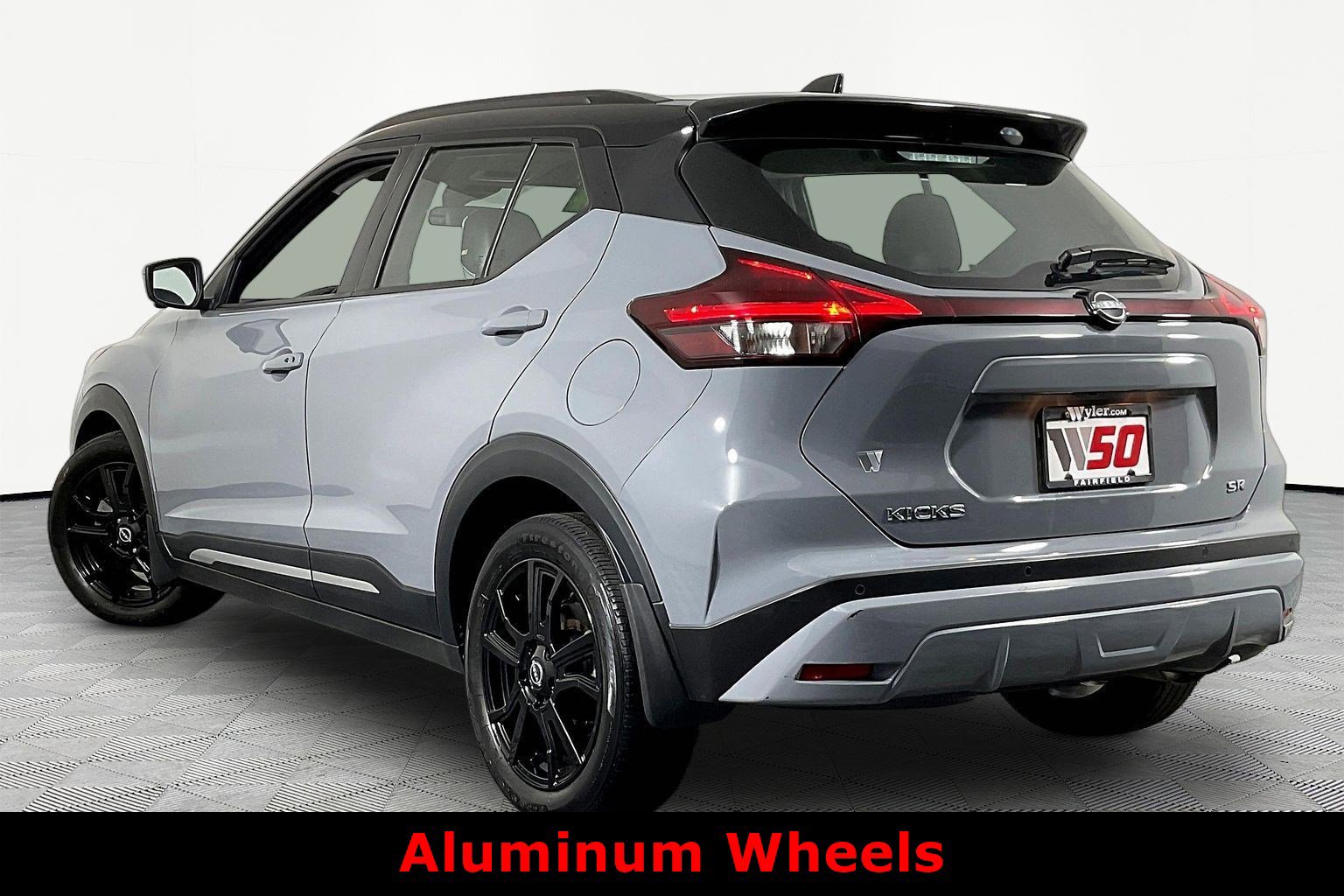 Used 2024 Nissan Kicks SR w/ SR Premium Package FWD image 4