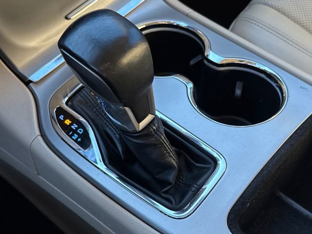 Used 2021 Jeep Grand Cherokee Limited w/ Luxury Group II image 27