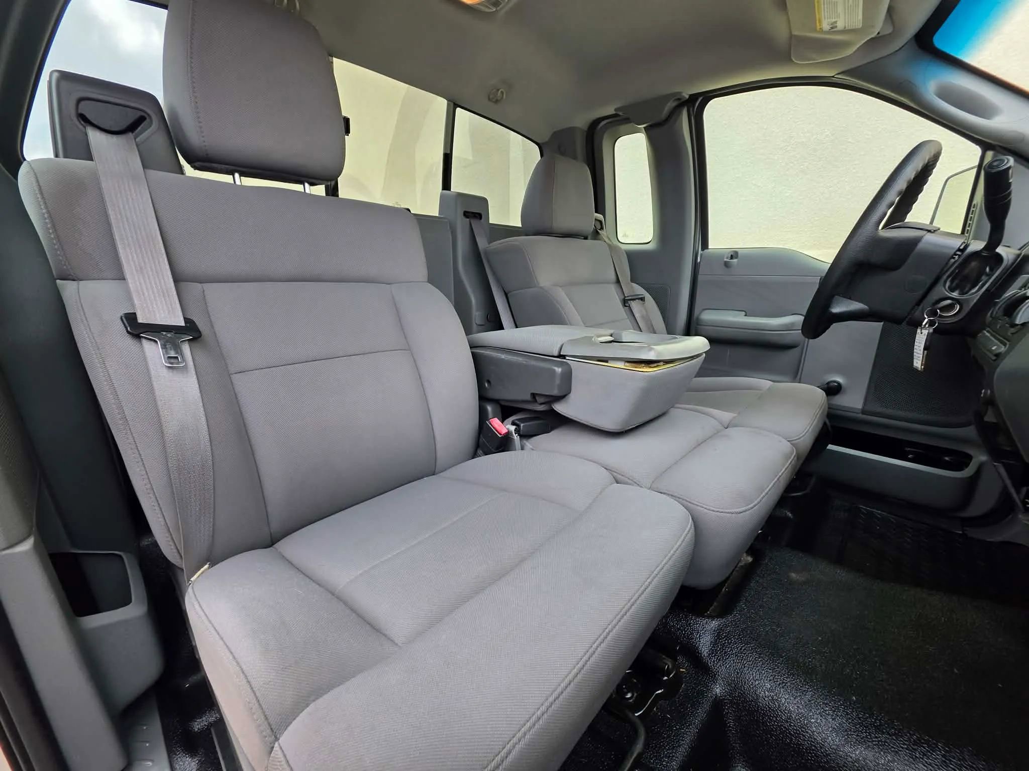 Used 2005 Ford F150 XLT image 11