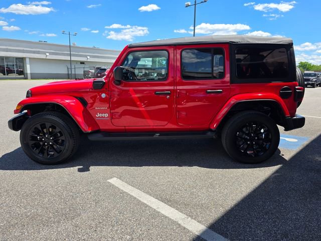 Used 2023 Jeep Wrangler Unlimited Sahara w/ Cold Weather Group AWD/4WD image 27
