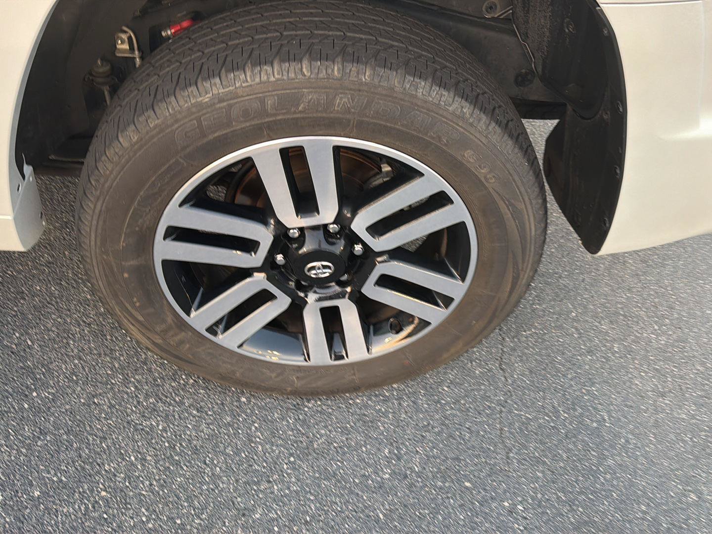 Certified 2024 Toyota 4Runner Limited AWD/4WD image 39