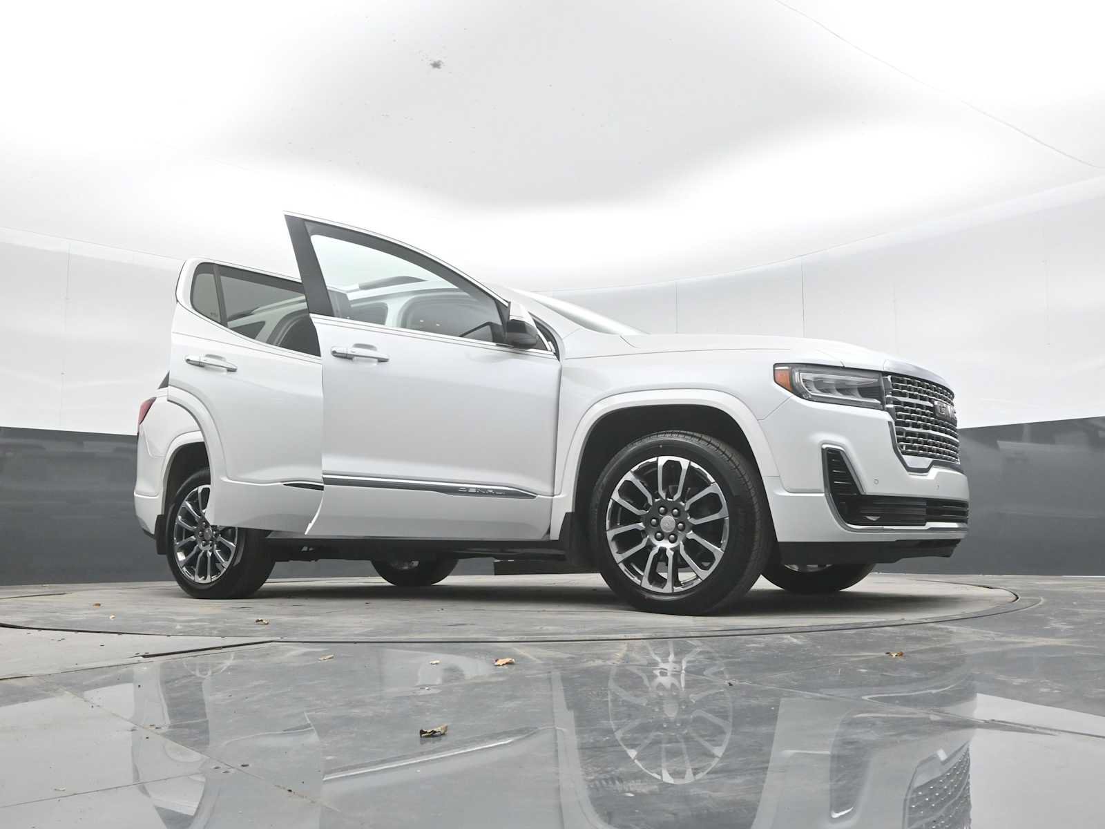 Used 2020 GMC Acadia Denali w/ LPO, Floor Liner Package AWD/4WD image 55