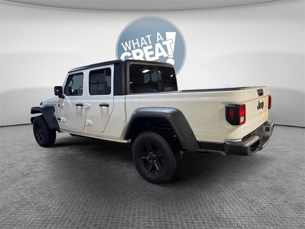 Used 2023 Jeep Gladiator Sport image 6