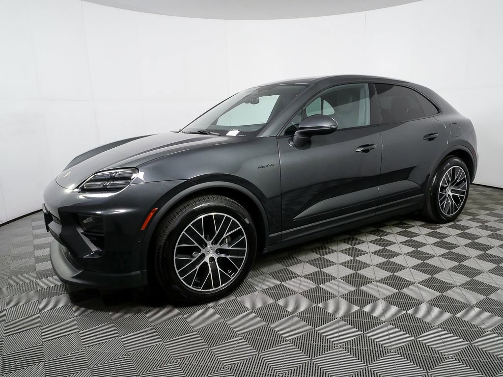 Certified 2025 Porsche Macan Electric image 2