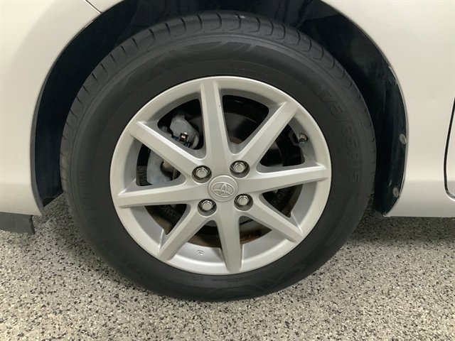 Used 2013 Toyota Prius C Three FWD image 10